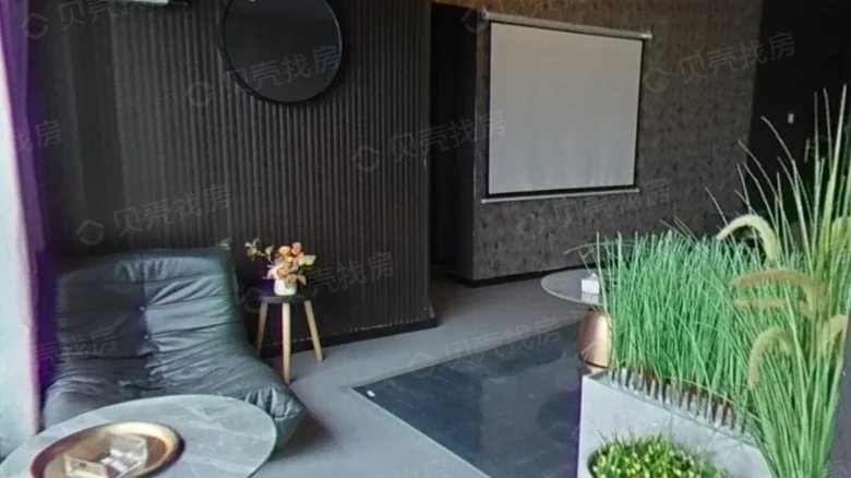 Classic Residence - View 3