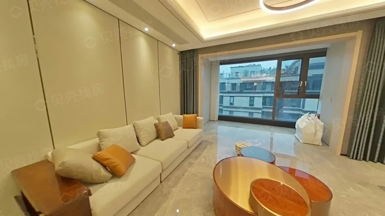 Zhonghai Luhu Mansion - View 3