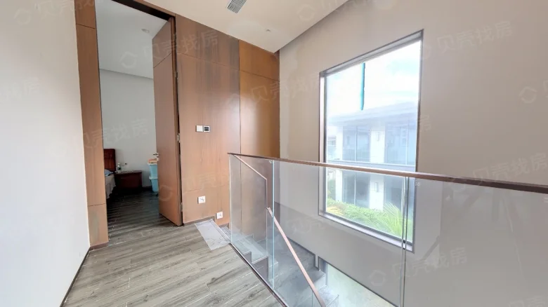 Ruyun · Sea Blue Mansion - View 2