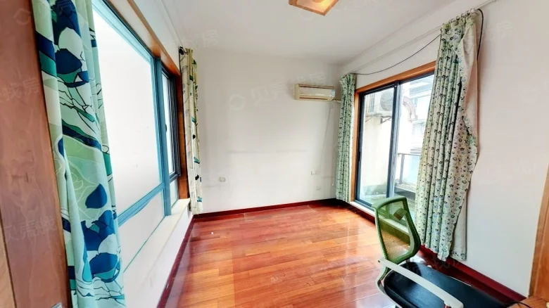 Zhonghai Donghu View Mansion - View 1