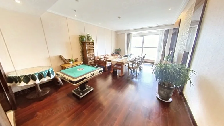 New World Famous Convergence - View 2