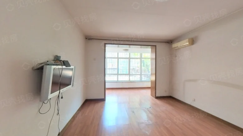 Shi Fu Apartments - View 2