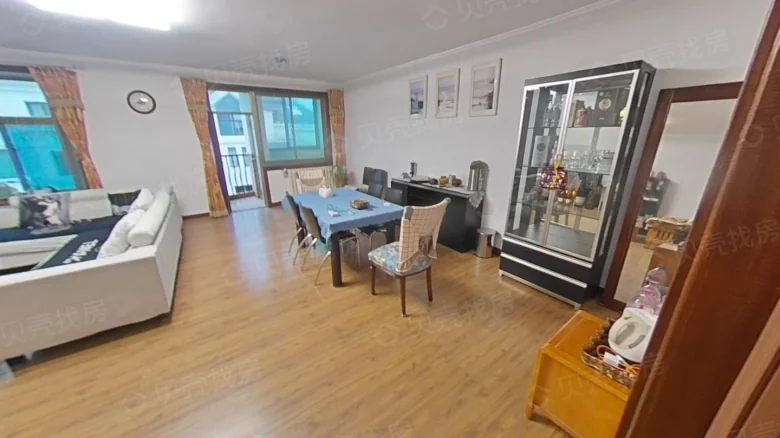 Eminent Scholar Garden - View 2