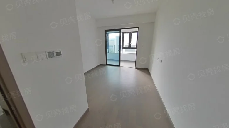 Liuhu Guangnian - View 1