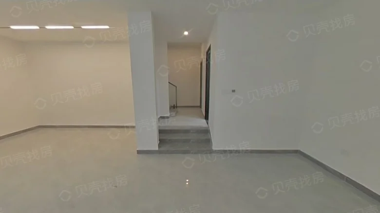 Elegant Residence TenYear Villa - View 5