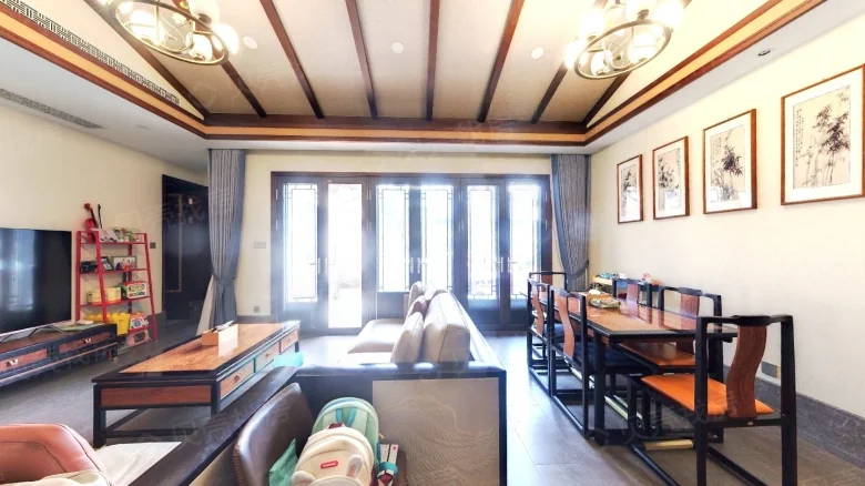 Green Town Peach Blossom Spring - View 2