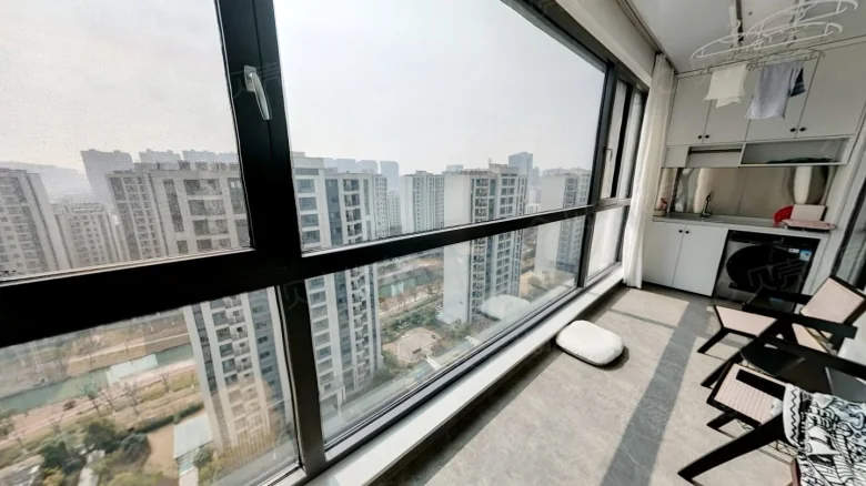 Cui Lake Riverside - View 2