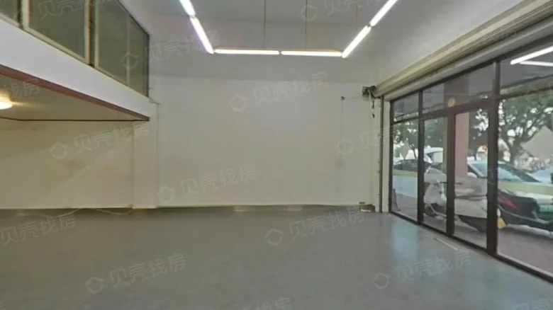 Tongzi Road Inside District - View 2