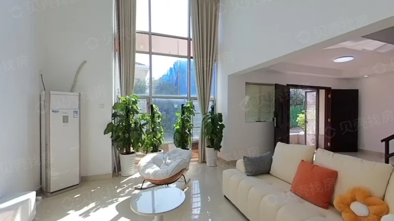 New World Garden - View 1