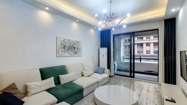 Purple Sandalwood - View 1