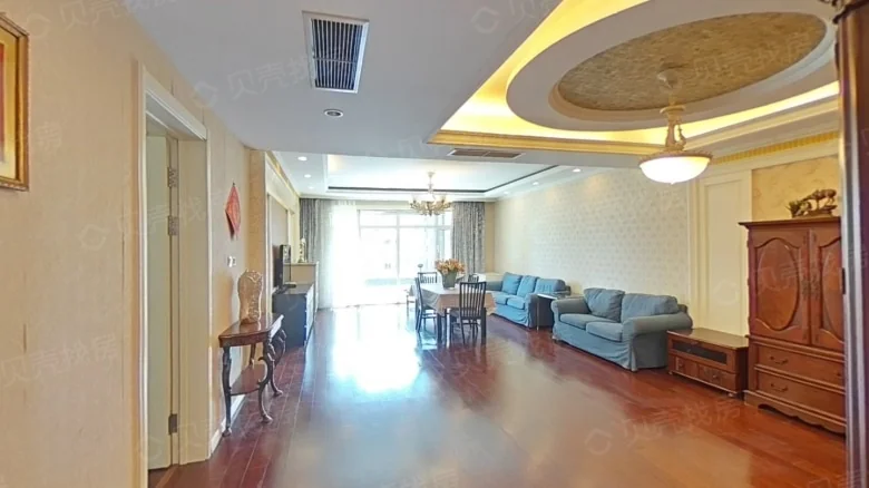 Dalian Pearl - View 1