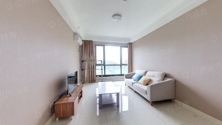 Clear Wind Riverbank - View 2