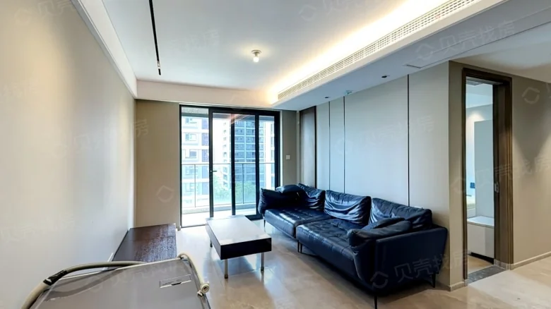 Springwind Maple Glory Apartment - View 1