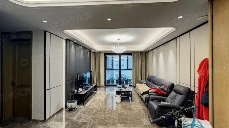 Lihu Jinmao Mansion - View 1