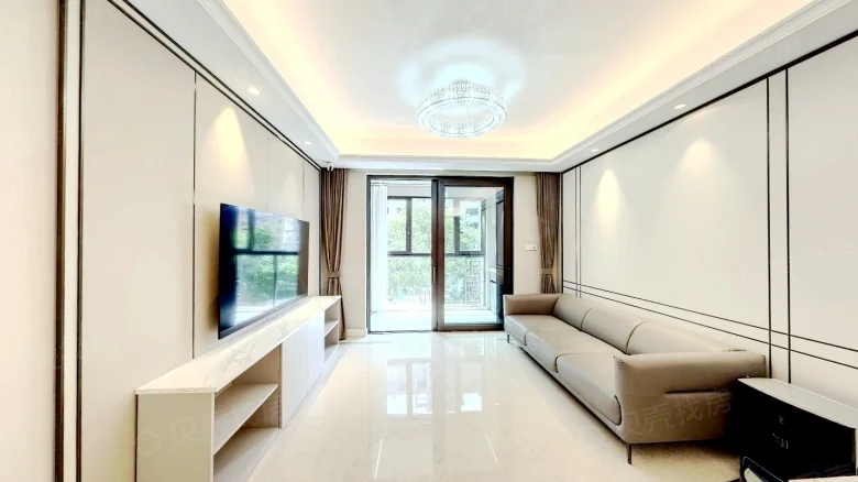 Lihu Jinmao Mansion - View 2