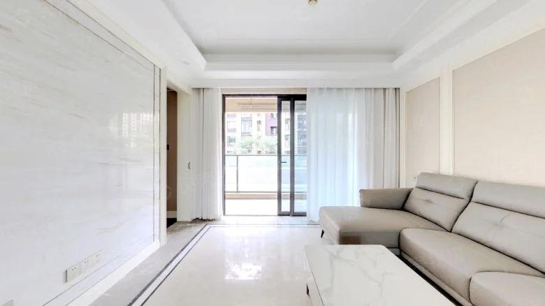 OnePine Riverside Bay East District - View 3