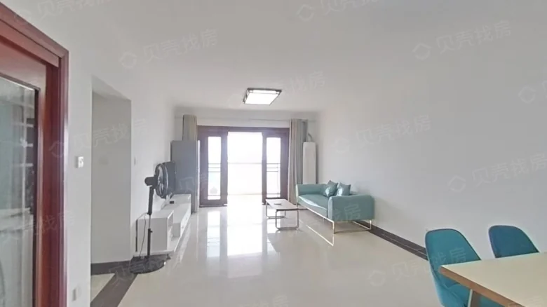 Railway Comprehensive Building - View 1