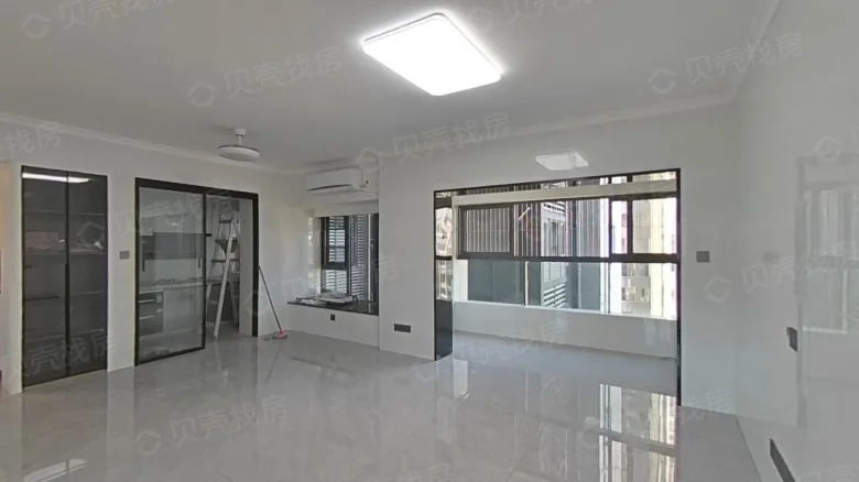 Sea Ridge Courtyard - View 2