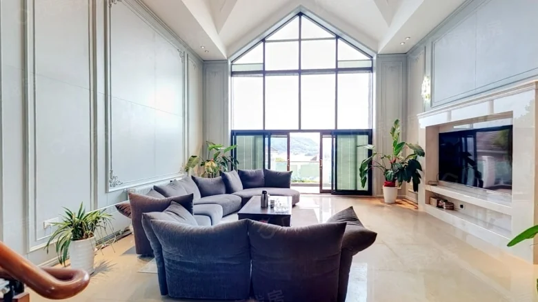 Qianlong Mountain Villa - View 2