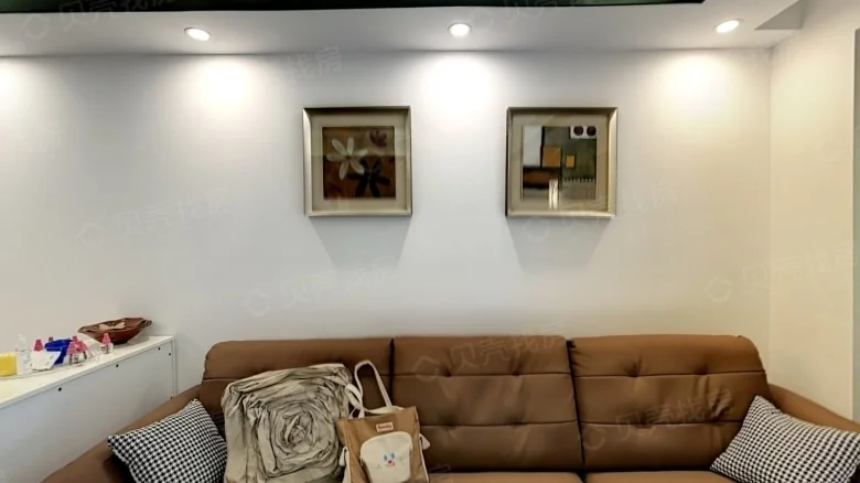 Poly Spring Court - View 1