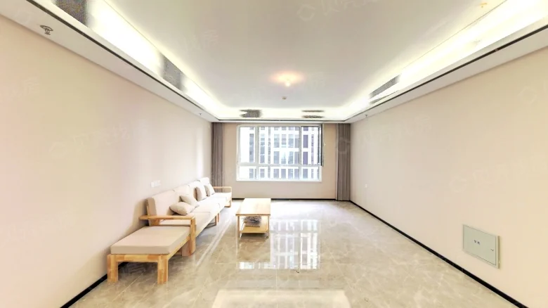 Poly Grand Metropolis - View 2