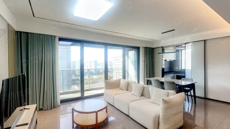 Springcome Maple Splendor Apartment - View 1