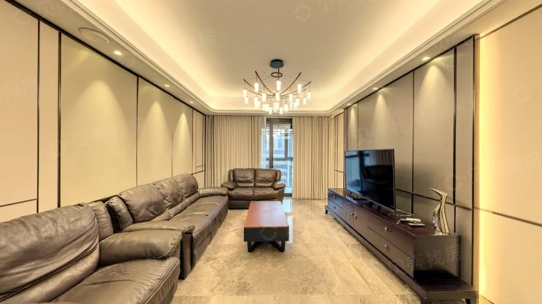 Lihu Jinmao Mansion - View 2