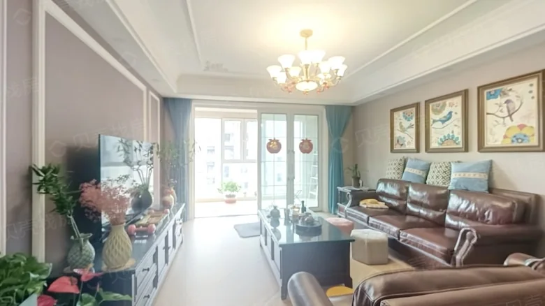 Poly Champagne International - View 2