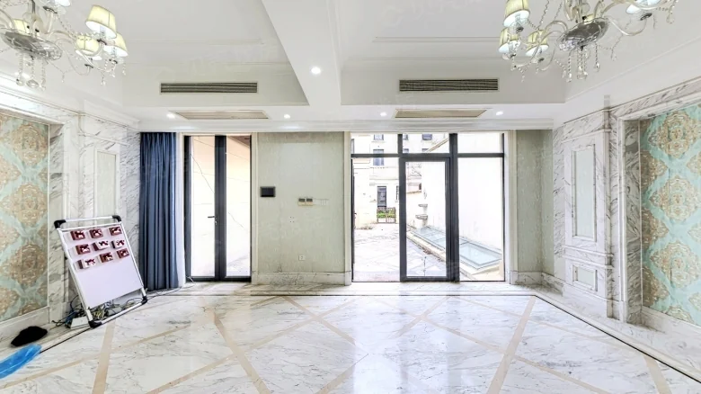 Dongcheng Courtyard Compound - View 2