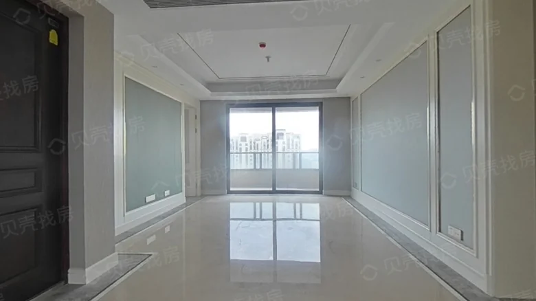 Lakeside Tianlang Mansion - View 1