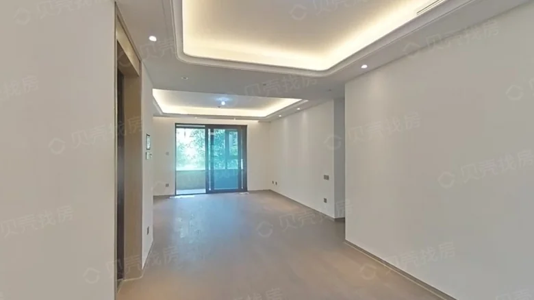 Haiшу Jinmao Mansion - View 2