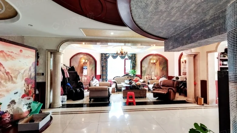 Purple Gold Grand Manor - View 1