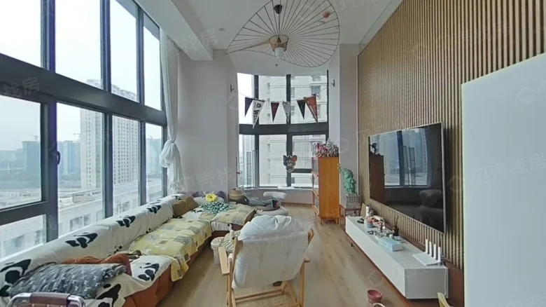 Zhongye Shengshi Guangchang - View 2