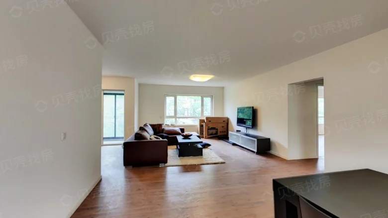 Peak Charm International Apartment - View 3