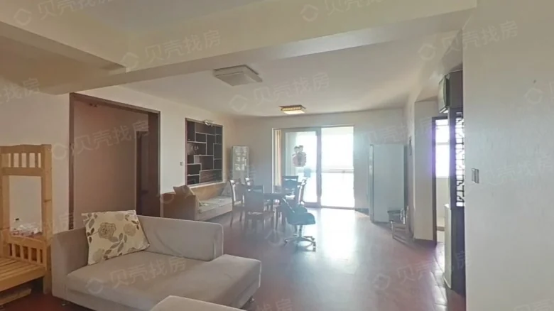 Zhijiang Apartment - View 3