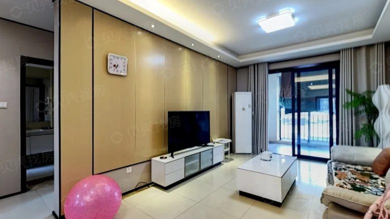 Wanda Imperial Lake Family Executive Residences - View 1