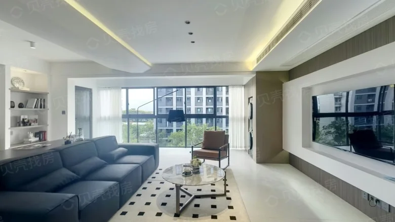 Luminous Courtyard - View 1