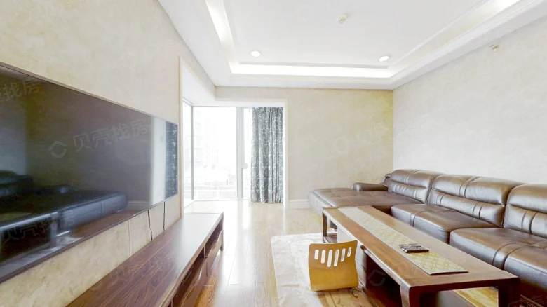 New Land International Apartment - View 1