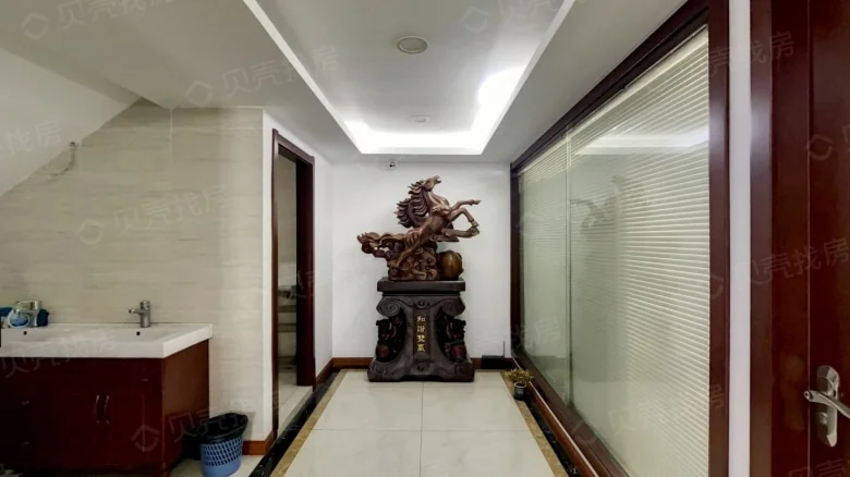 People's East Road 699 JinYang Digital City - View 1