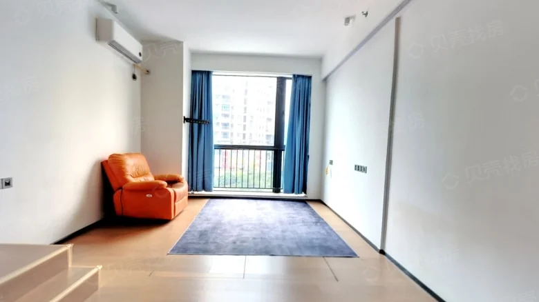 Poly Granville Grandeur Hub - View 1