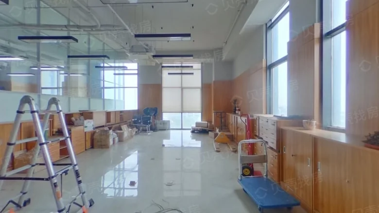 Innovair Airport International Center - View 1