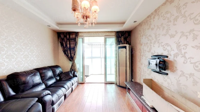 Elegant Garden Residence - View 2