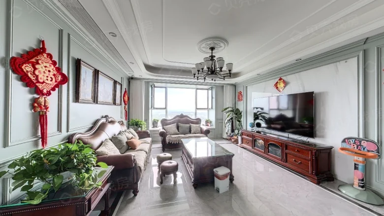 Lakefront Twin Crests - View 3