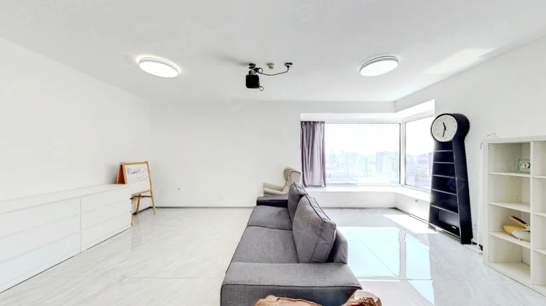 Crest International Garden - View 2