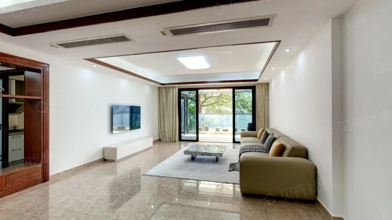 Outstanding Victoria Harbour South District - View 1