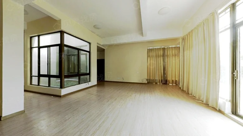 Scenic Garden Residence - View 2