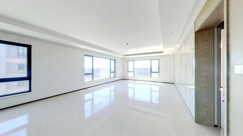 Lakeside Eternity Bay - View 2