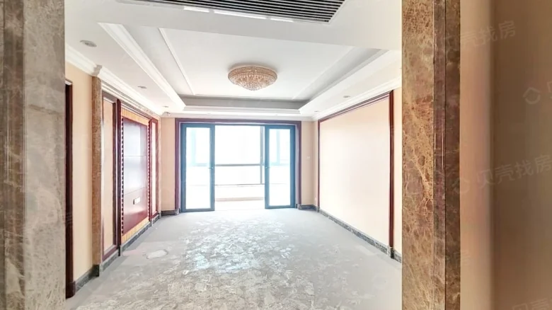 Hengda Huafu碧桂園并不代表恒大華府的名字，但根据提供的文本“恒大华府”直接翻译为英文专有名词是 - View 1