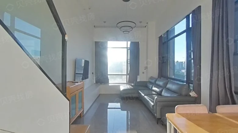 Oceanside Grandeur Plaza - View 1