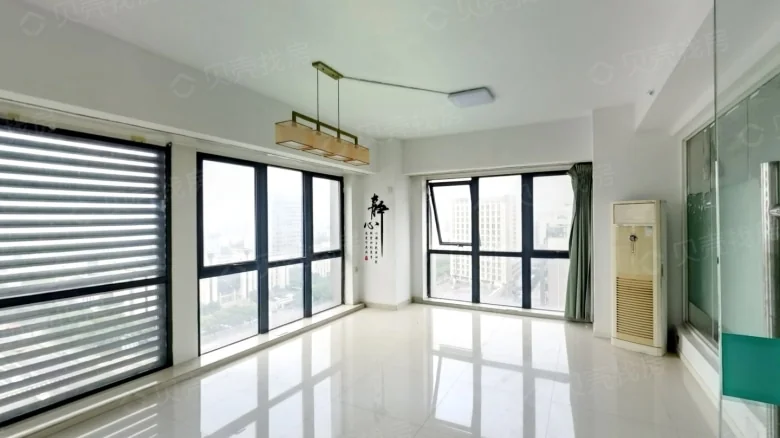 Huishan Wanda Commercial Square - View 2